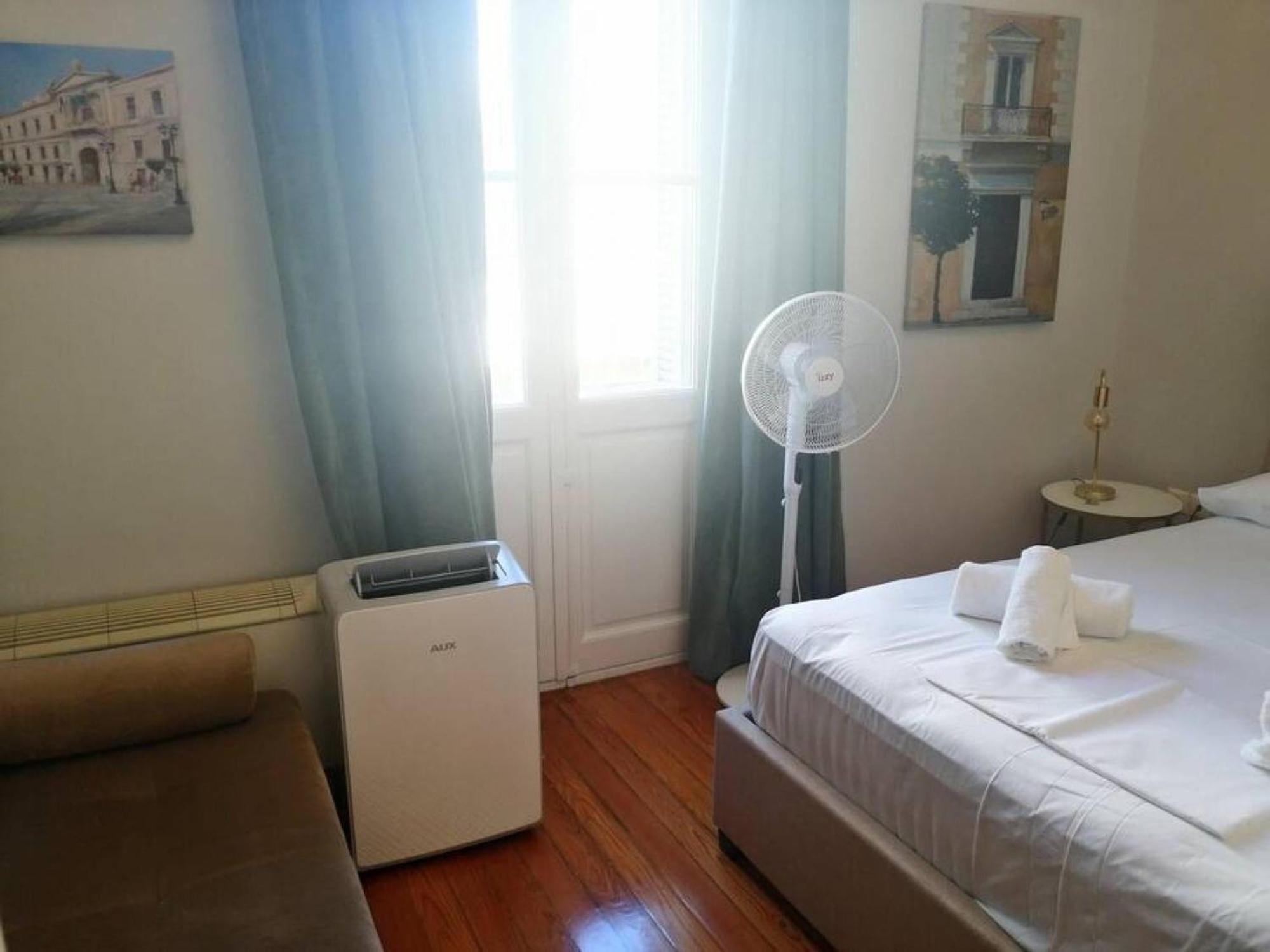 Elegant Apartment Under The Acropolis Athens Exterior photo